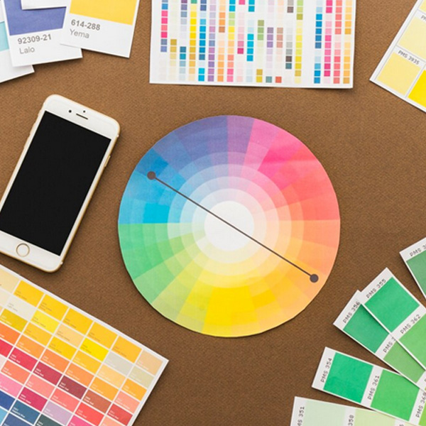 Panneau avec un texte variable fonts écrit dessus